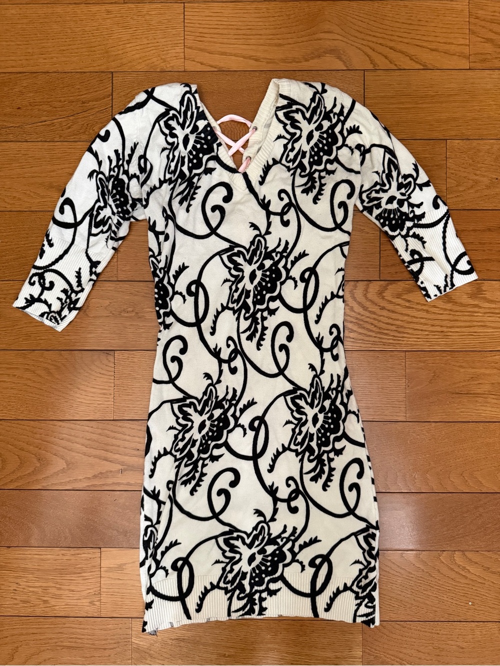 Black & White Floral V-Neck Dress